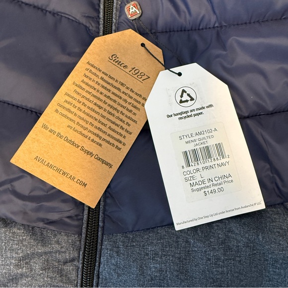 Men's Navy Puffer Jacket - Picture 4 of 8